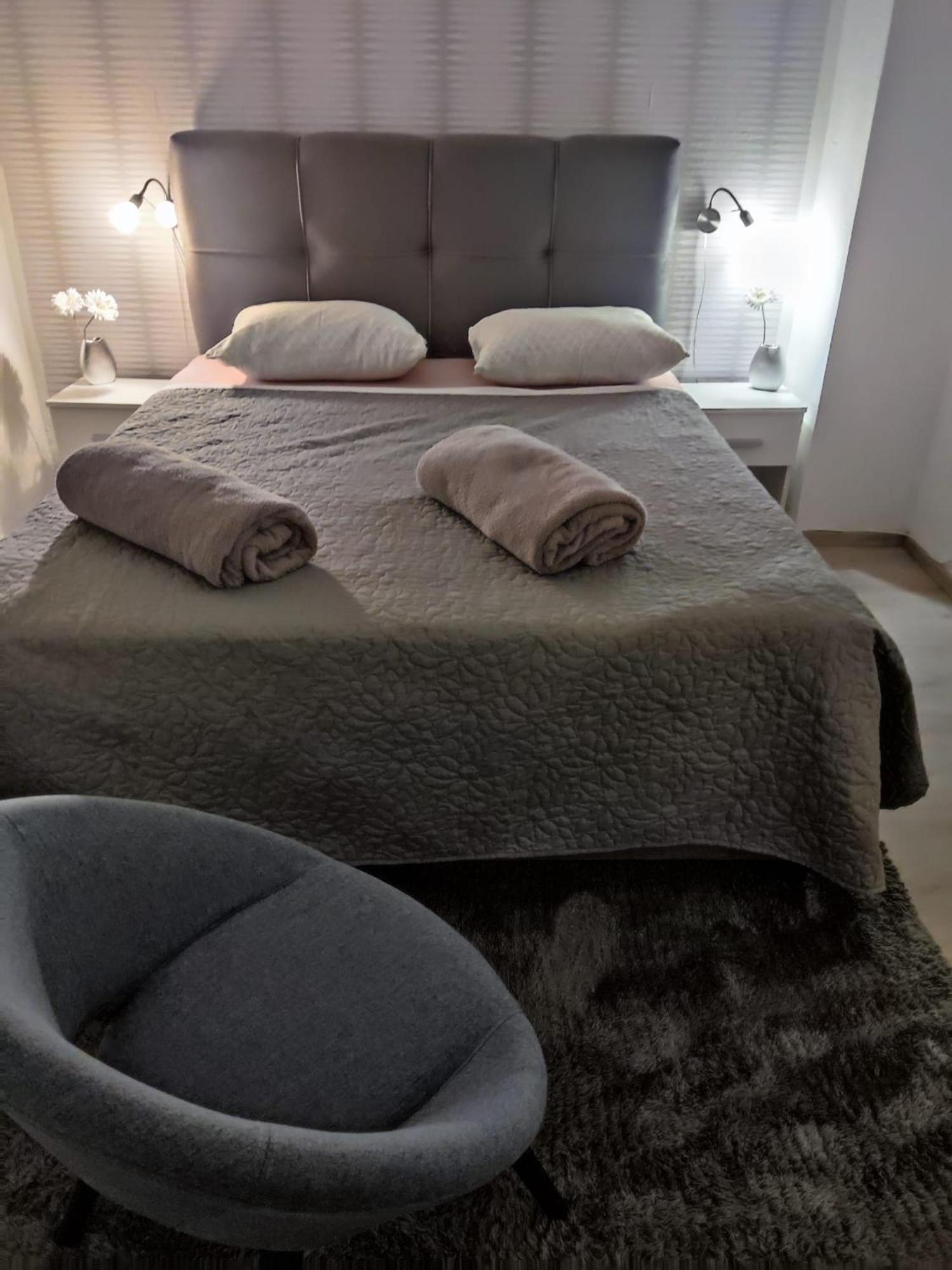 Apartments Lanterna Ražanac Стая снимка