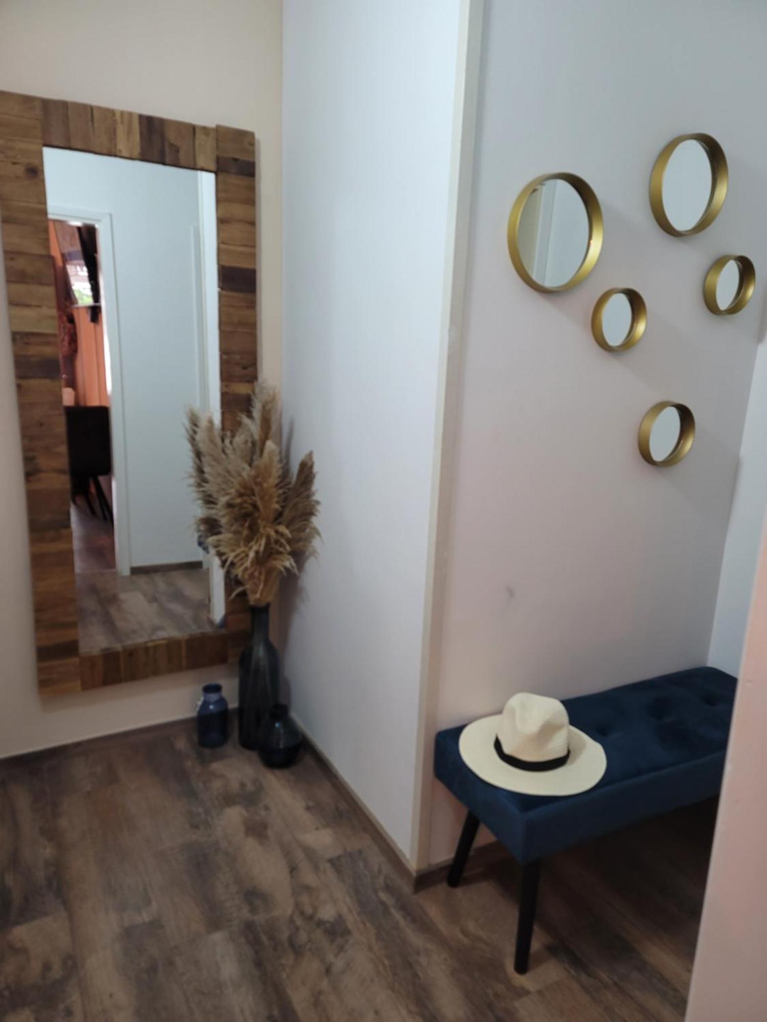 Apartments Lanterna Ražanac Стая снимка