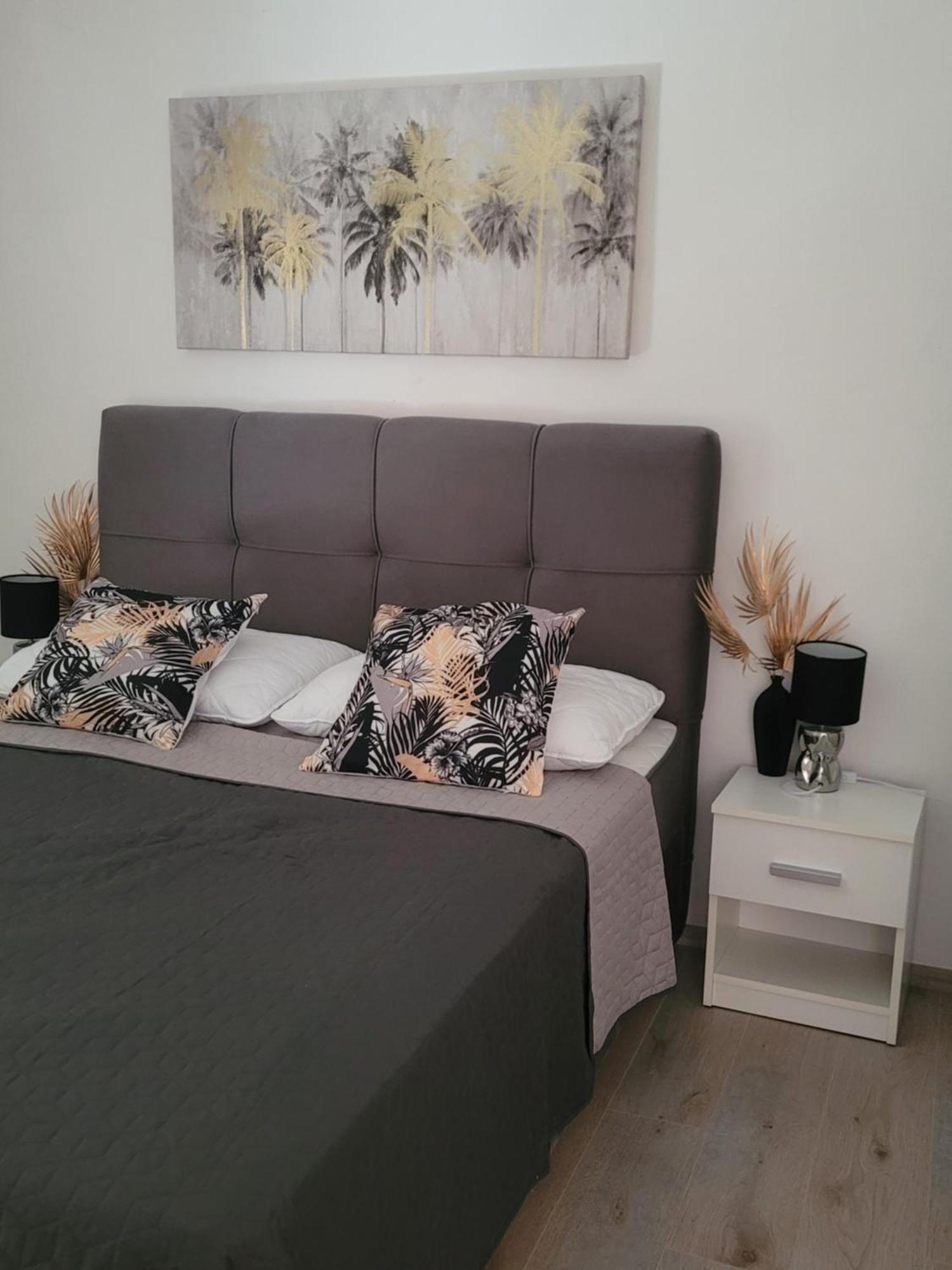Apartments Lanterna Ražanac Екстериор снимка